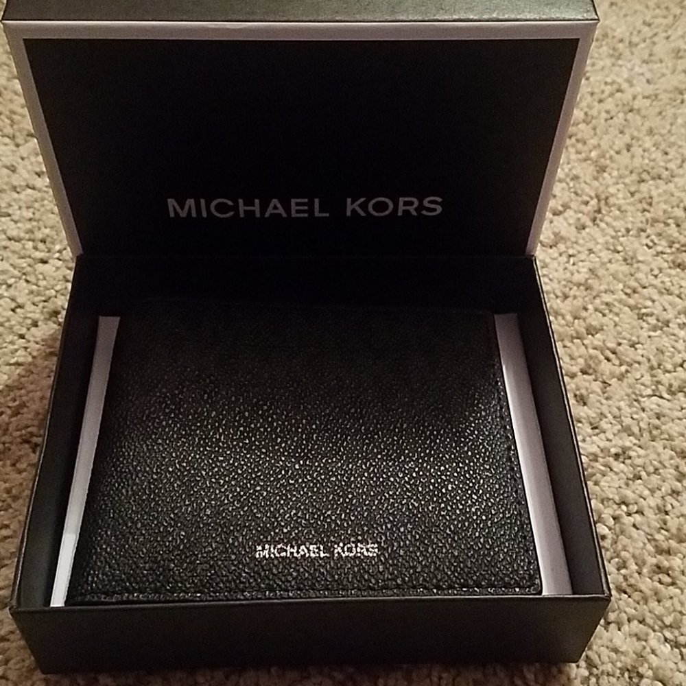 Michael kors jet set mens wallet NEW WITH BOX